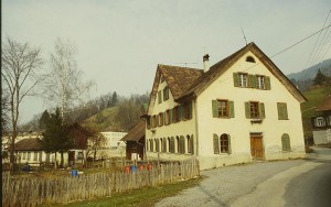 Zustand der Villa Bach 1995 vor Renovierung und Rückbau in den Originalzustand. © Stadtarchiv Dornbirn